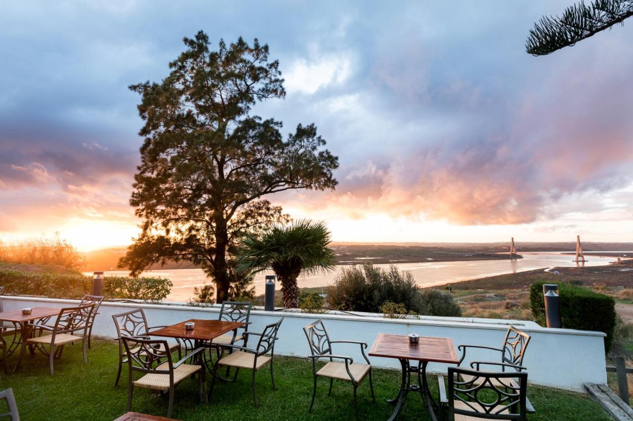 Parador de Ayamonte Exterior foto
